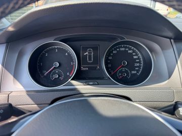 Volkswagen Golf - 12