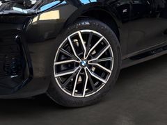 Fahrzeugabbildung BMW 218i Active Tourer M Sport -- AHK/HeadUp/Innovat