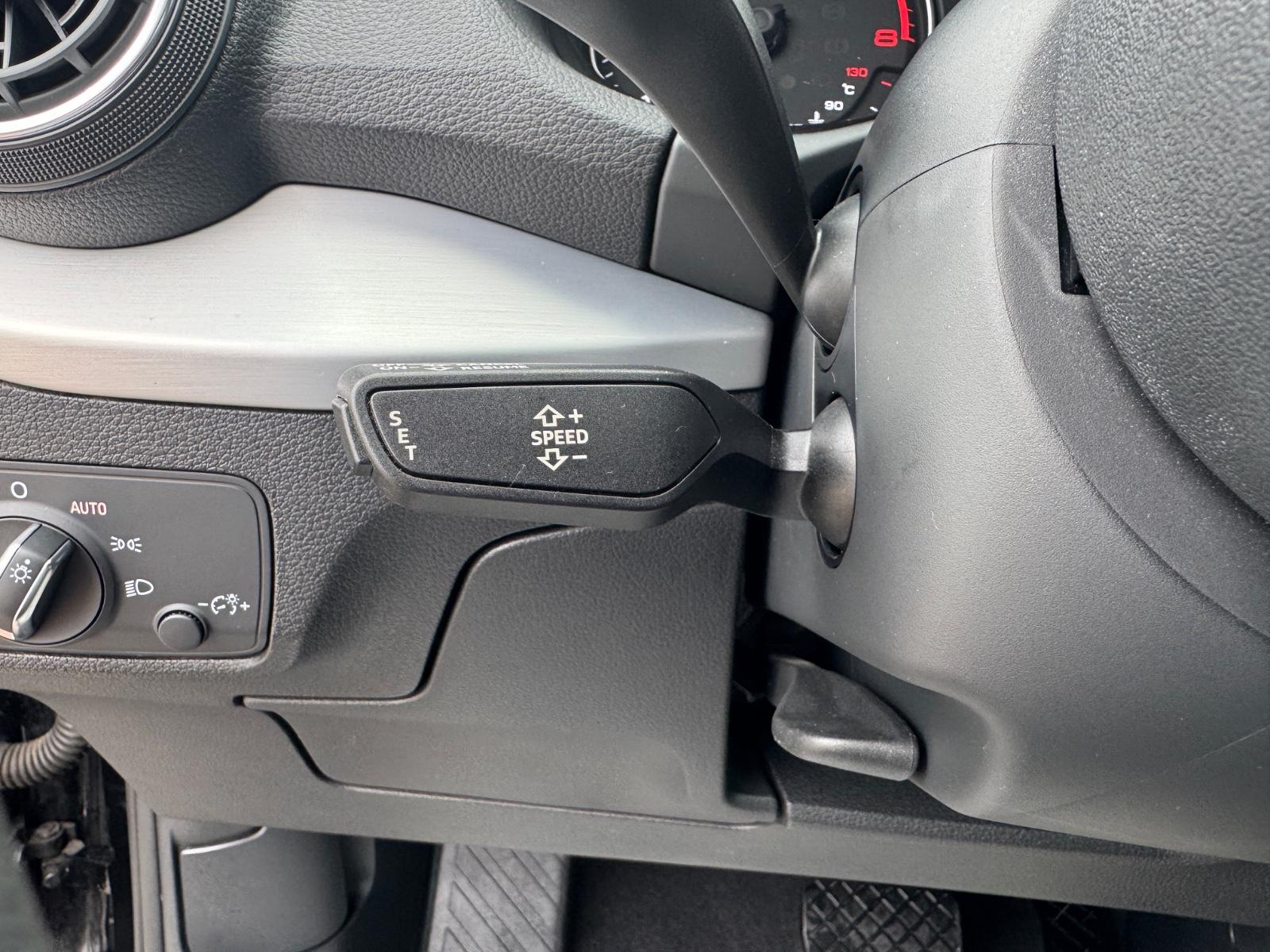 Audi Q2/Sport/Klimaautom/Sitzhz/LED/Tempo/PDC/1.Hand