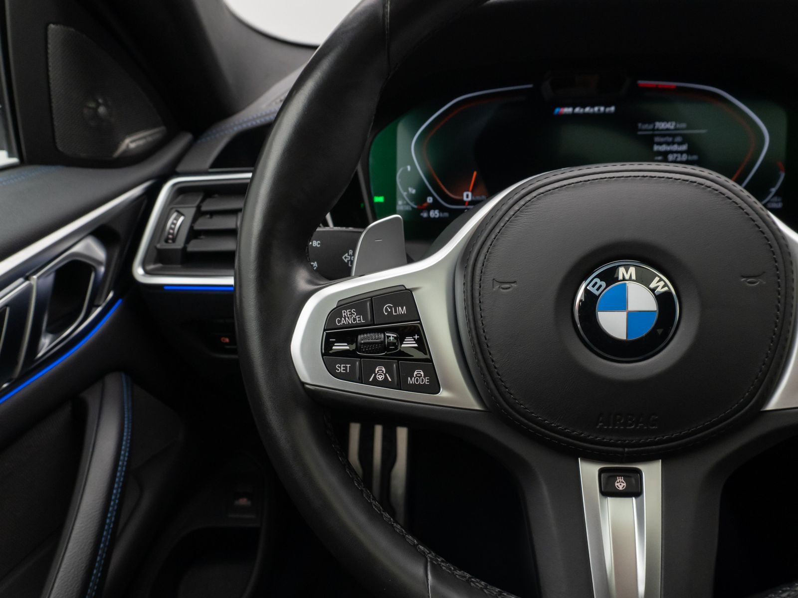 Fahrzeugabbildung BMW M440d xD Coupé 360°Glasdach HUD Laser DAB H/K