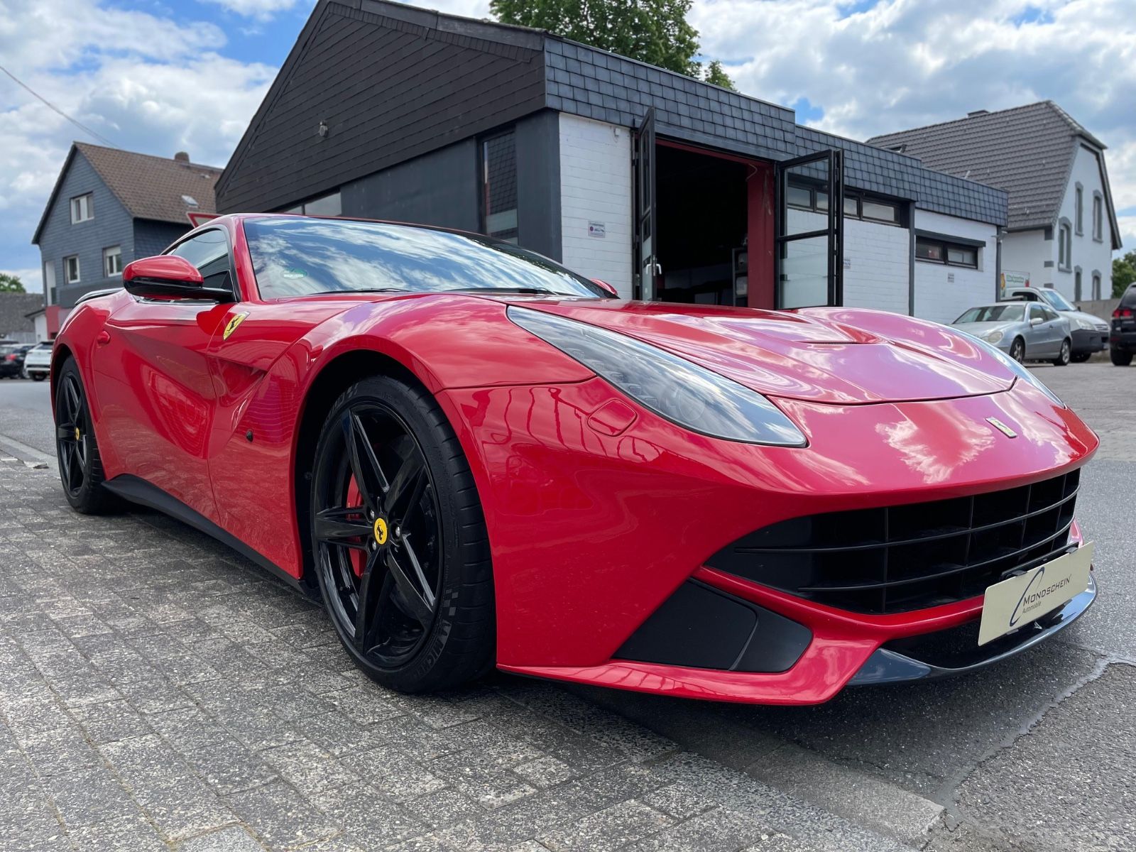 Fahrzeugabbildung Ferrari F12 Berlinetta Novitec |Carbon|LED Lenkrad|Navi|