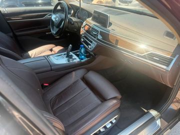BMW 730 - 11