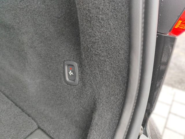 VOLVO XC 60 (Bild 21 von Array)