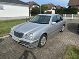 Mercedes-Benz 200 - Mercedes-Benz 200 aus 2001