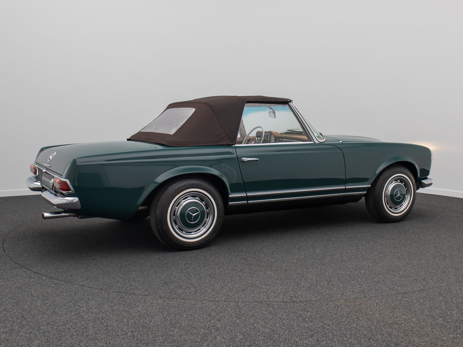 Fahrzeugabbildung Mercedes-Benz 230 SL Pagode H-Zulassung Automatik Leder W113