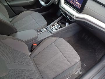 Fahrzeugabbildung SKODA Octavia Combi 1.5 TSI STYLE DSG Navi/LED/ACC