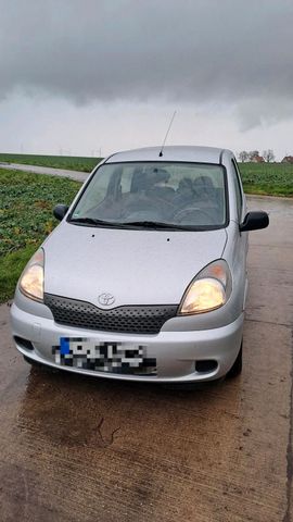 Toyota Yaris Verso