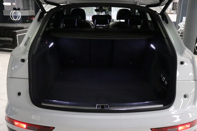 Fahrzeugabbildung Audi Q5 40 TDI Quattro S line Competition|PANO| 360°|