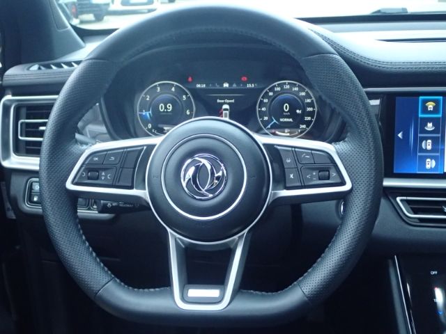 Fahrzeugabbildung DFSK Fengon 7 2.0 GDI 4x4 2,5t AHlast Navi PanoD 7Sit