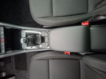 Skoda Karoq Ambition 1.0 TSI °LED°Navi°SHZ°PDC°Keyless
