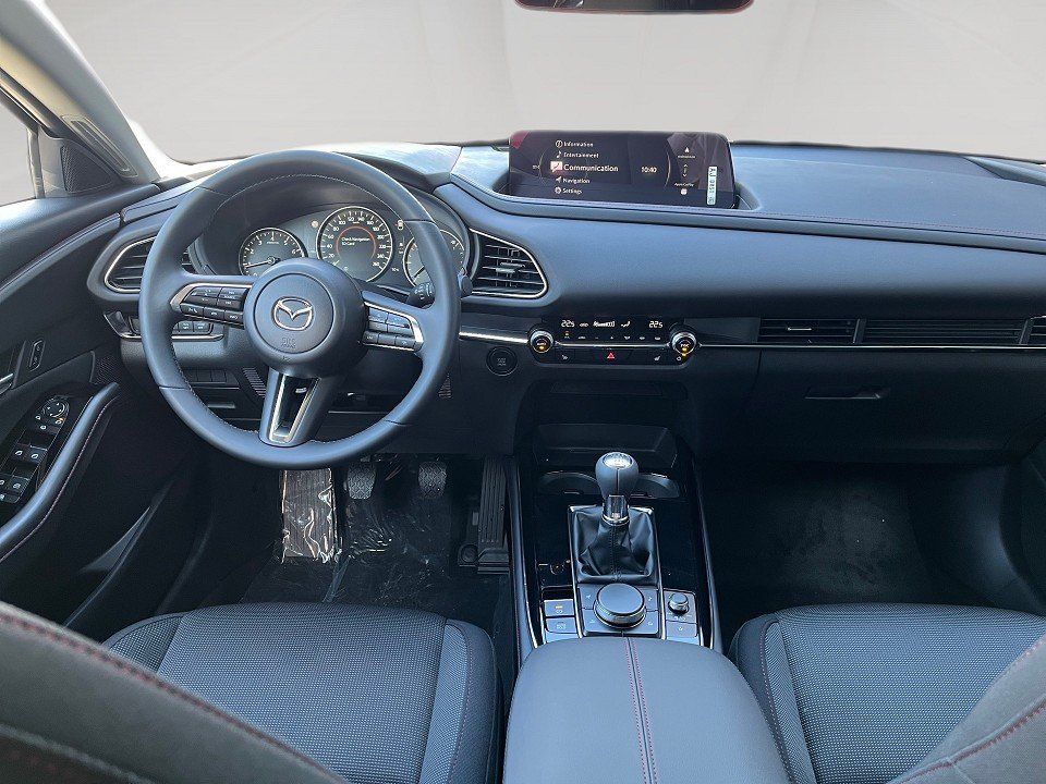 Fahrzeugabbildung Mazda CX-30 X 2.0i 186PS Homura