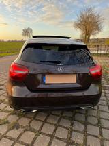 Mercedes-Benz A 180 Urban Night-Paket Panoramaschiebedach - Mercedes-Benz A 180 Gebrauchtwagen in Bremen
