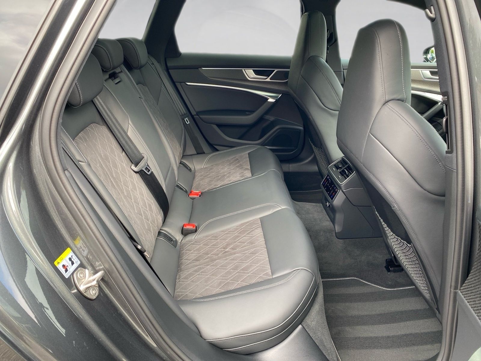 Audi S6 - Bild 11