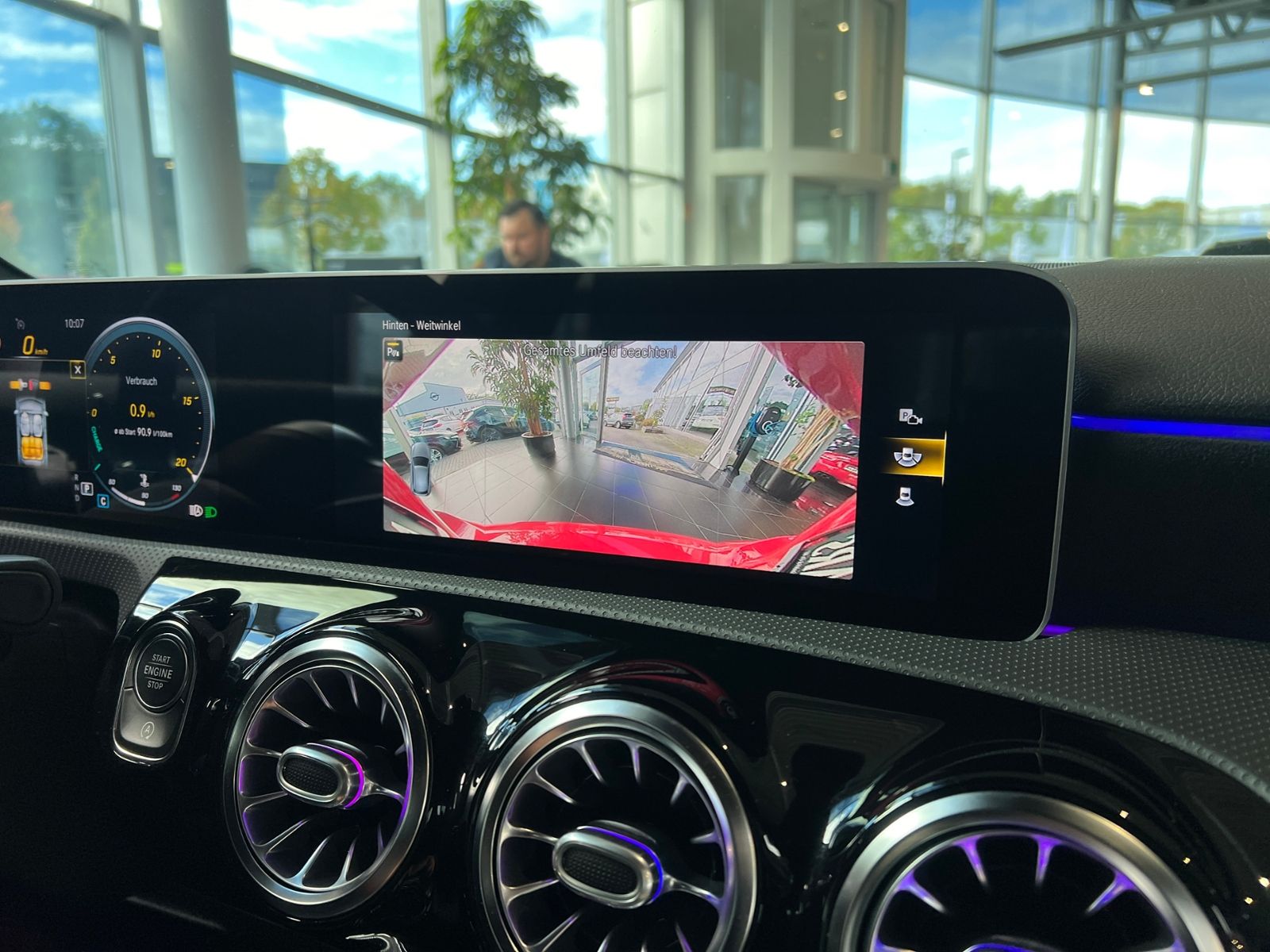 Fahrzeugabbildung Mercedes-Benz A 250 AMG RFK LED Ambiente