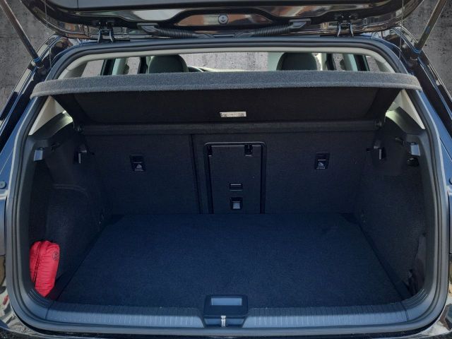 Golf VIII 1.5 l eTSI Life Aut. Navi Pro SHZ