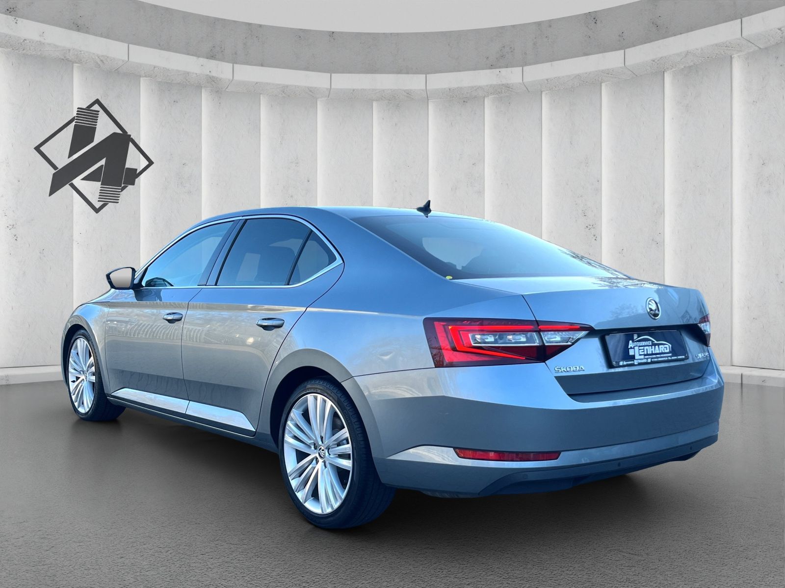 Fahrzeugabbildung SKODA Superb 2.0 TDI*DSG*SHZ*PDC*AHK*Navi*Leder*