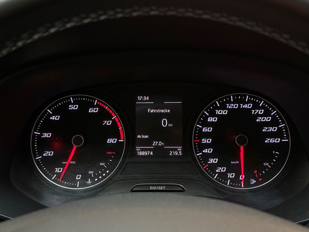 SEAT Leon Style|AUX|Klima|Tempomat|MFL SEAT Leon Style|AUX|Klima|Tempomat|MFL