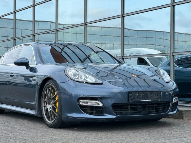 Porsche Panamera Turbo Chrono PDK Kamera