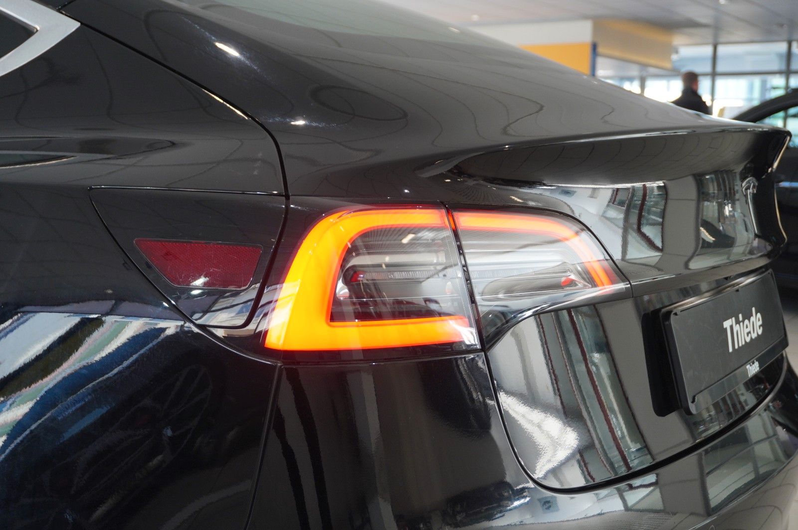 Fahrzeugabbildung Tesla Model 3 LONGRANGE DUAL-MOTOR NAVI/KAMERA/PANO/SH