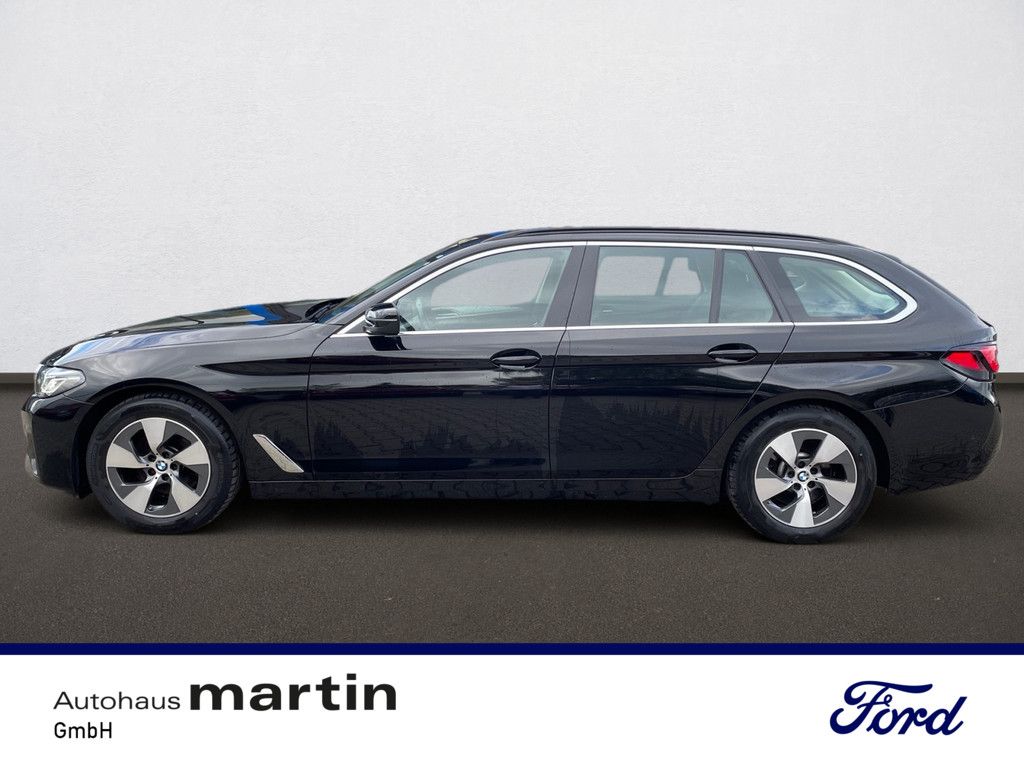 Fahrzeugabbildung BMW 520 i PDC SHZ KAMERA NAVI HUD FACEL. LED LASER
