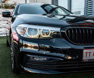 Fahrzeugabbildung BMW 520d Touring Sport Line HUD|LED|SHZ|NAVI|SPUR