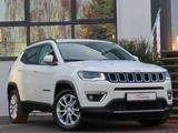 Jeep Compass 1.3 T-GDI I4 Autom. Leder PDC Kamera - Jeep Compass mit Benzin-Antrieb: Allradantrieb, Geländewagen