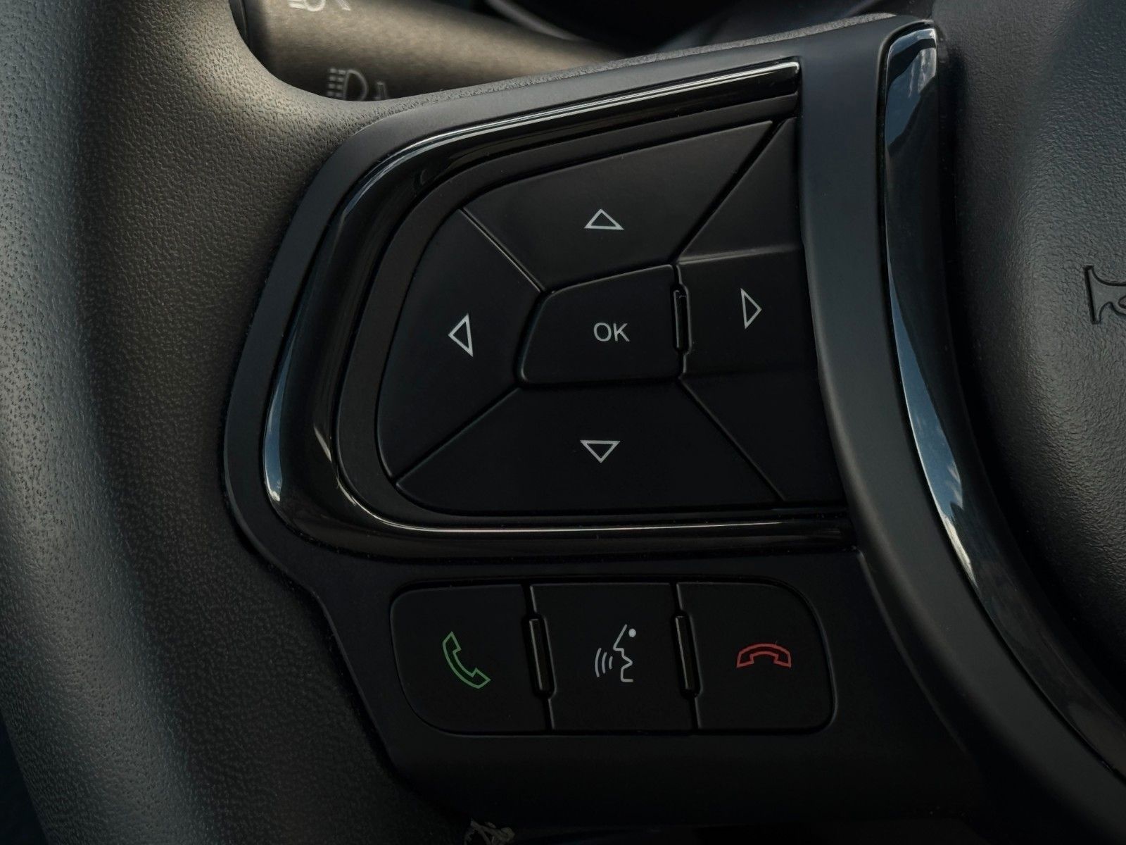 Fahrzeugabbildung Fiat 500X 1.3 FF Yacht Club Capri Faltdach CarPl. CAM