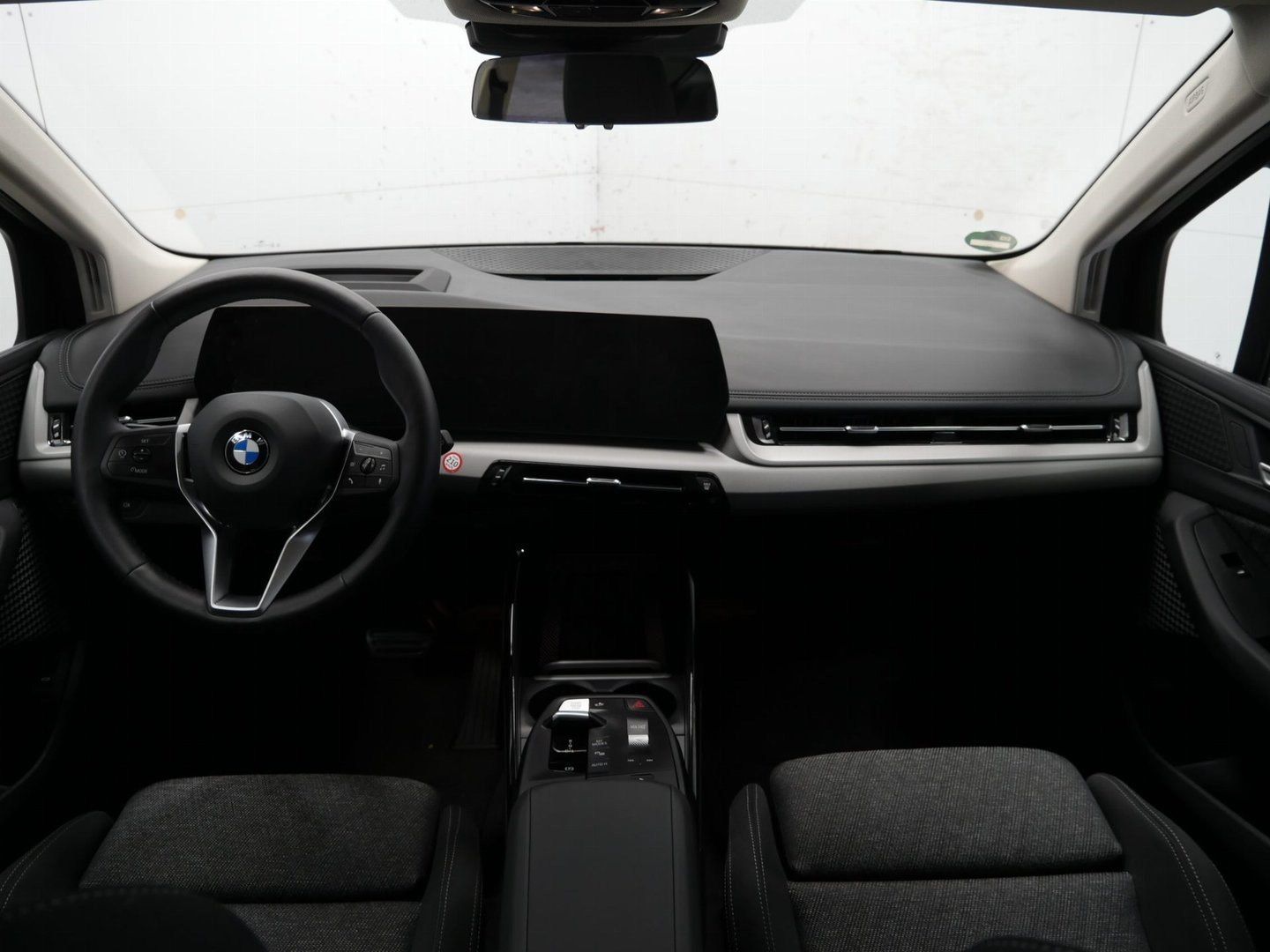 BMW 223 Active Tourer - Bild 6
