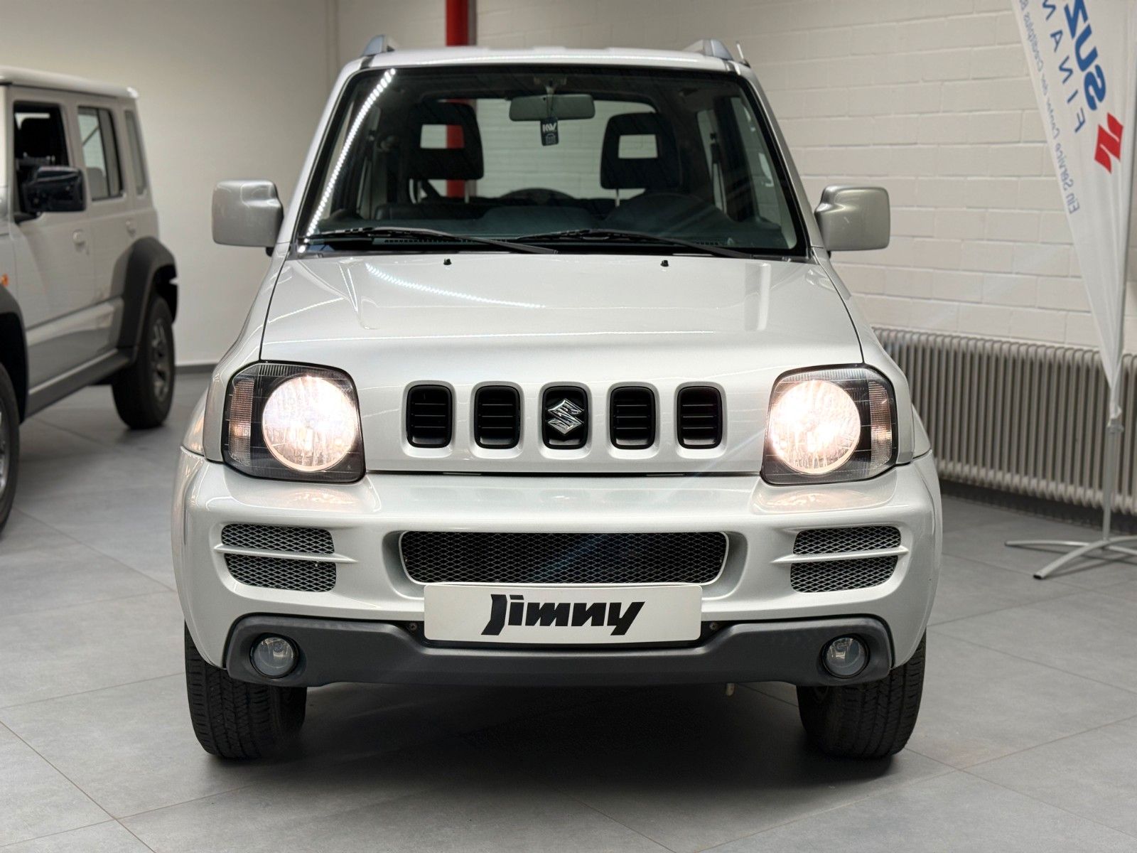 Fahrzeugabbildung Suzuki Jimny 1.3 4WD Style  / Sitzheizung