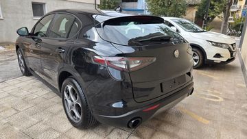 Alfa-Romeo Stelvio - 2
