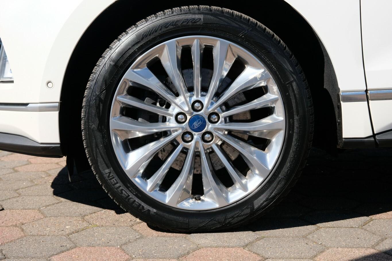Ford Edge Vignale 4x4 Pano Standheizung
