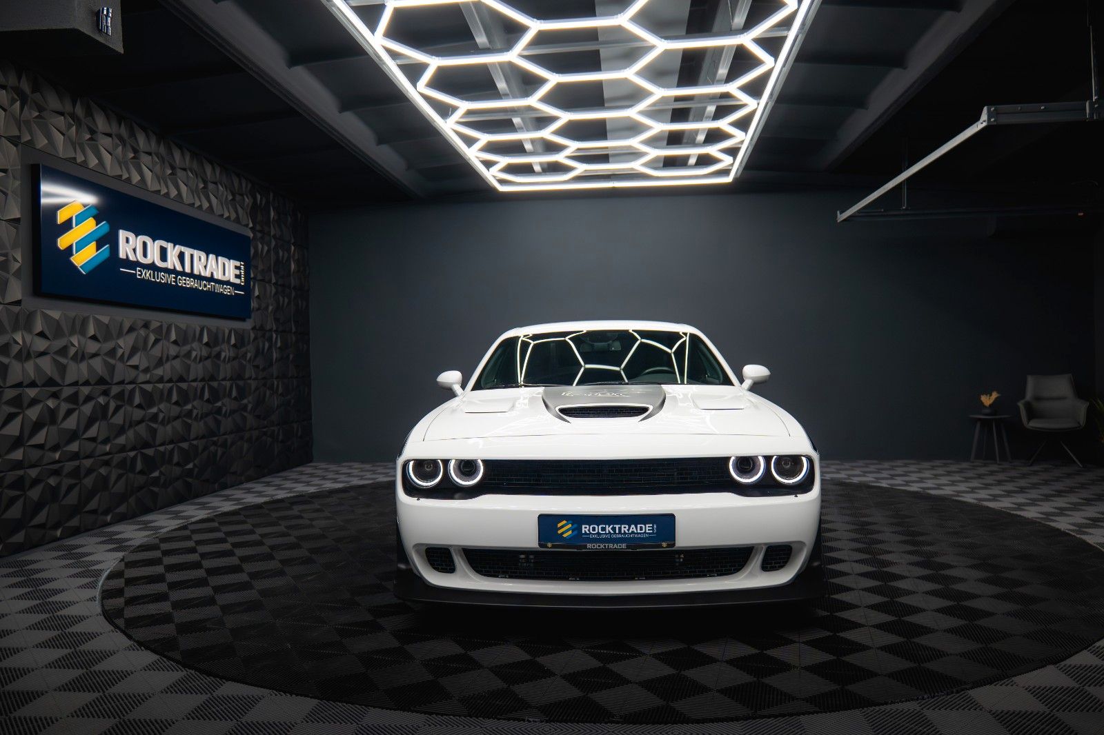 Fahrzeugabbildung Dodge Challenger 6.4 V8 SRT 392 R/T SCAT PACK WIDEBODY
