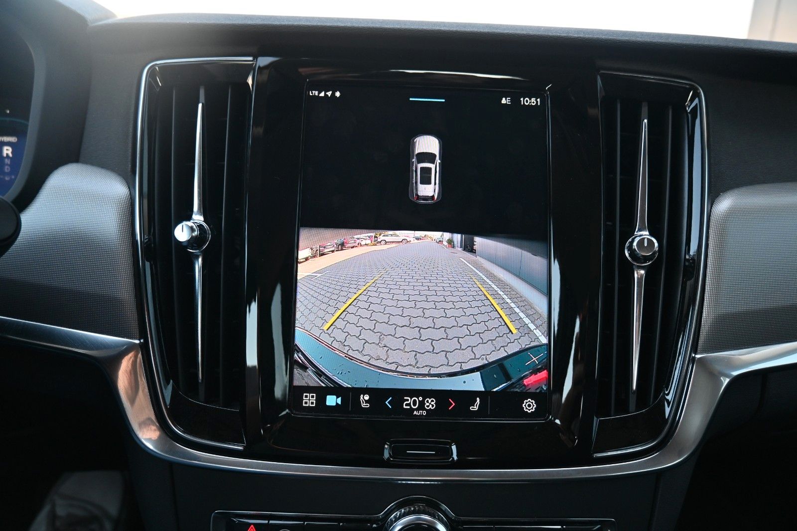 Fahrzeugabbildung Volvo V90 T6 PHEV AWD  Core Bright*AHK*Voll LED*Alarm*