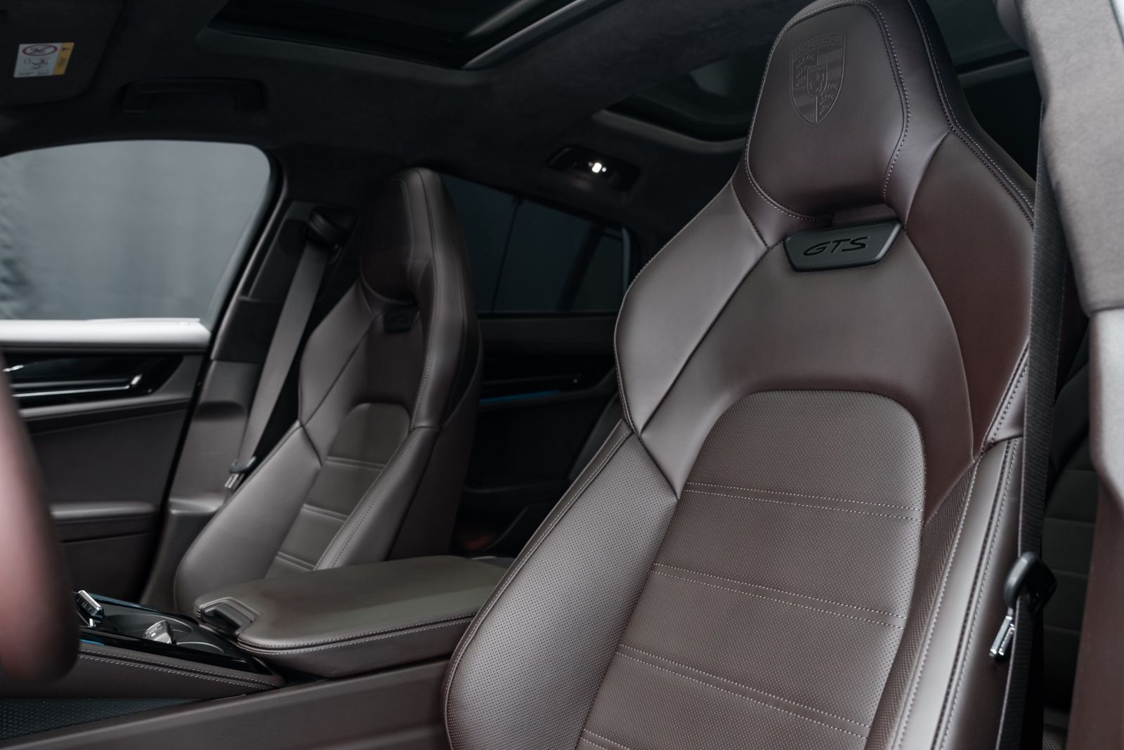 Fahrzeugabbildung Porsche Panamera GTS BURMESTER/PANO/PDLS+/STANDHEIZUNG