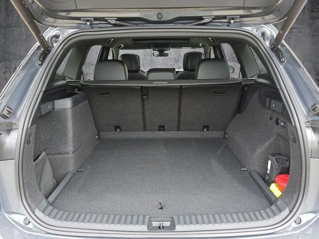 Tayron R-Line 1.5 l eHybrid OPF 130 kW (177 PS)