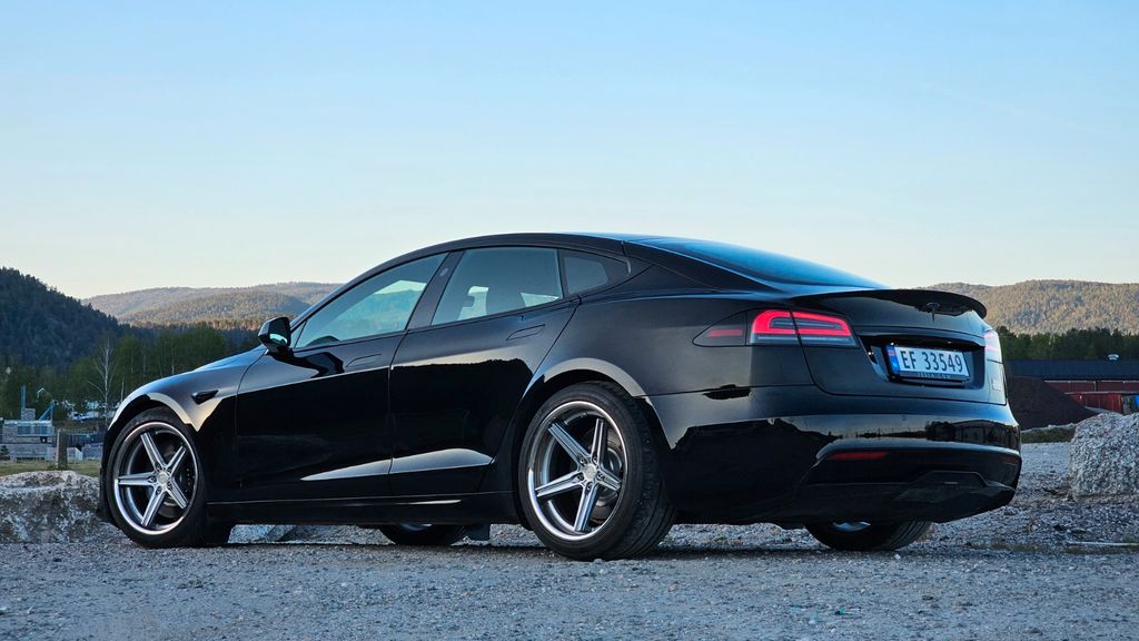 Tesla Model S