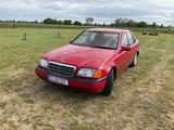 Mercedes-Benz Oldtimer Mercedes C220 - Mercedes-Benz C 220 mit Benzin-Antrieb