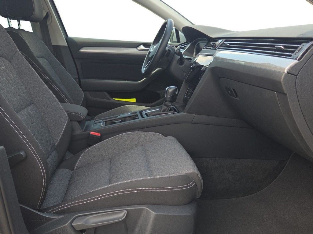 Volkswagen Passat Variant - Bild 10