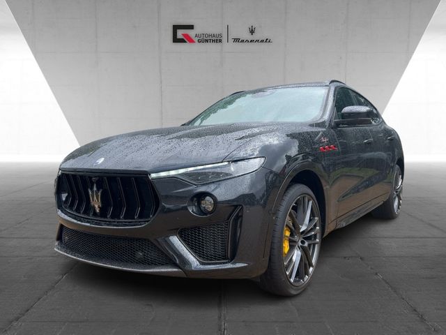 Maserati Levante TROFEO MY23 V8 580PS AWD Nero & Nero