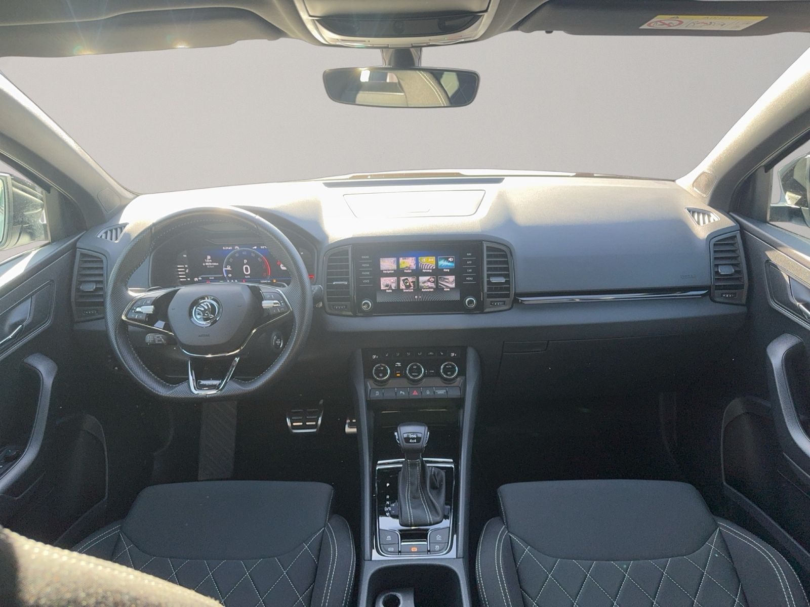 Karoq 2.0 TSI Sportline, AHK, Amundsen, ACC, Rea
