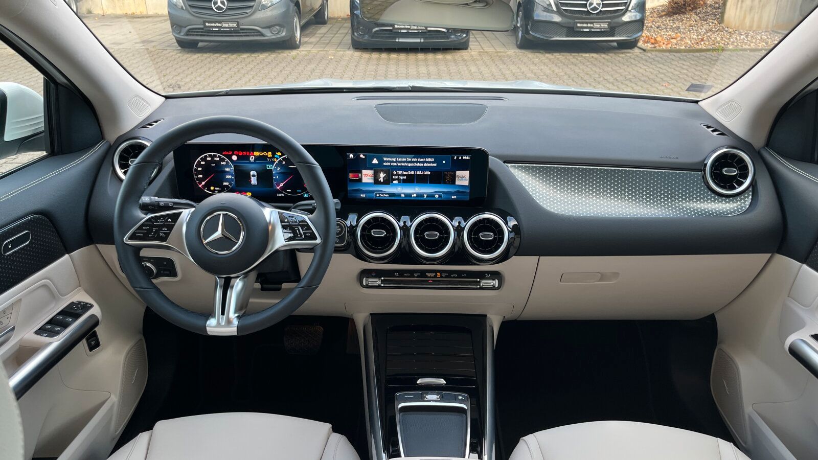 Mercedes-Benz GLA 180 +Progressive-Advanced+AHK+Distro+Kamera+ foto 17