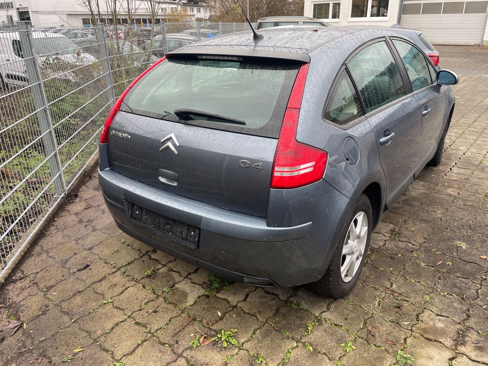 Fahrzeugabbildung Citroën C4 Lim. VTR Plus Kundenauftrag Motorprobleme