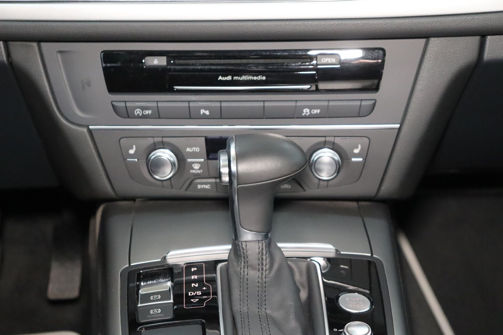 Fahrzeugabbildung Audi A6 Avant 3.0 TDI quattro Pano. * AHK * Service