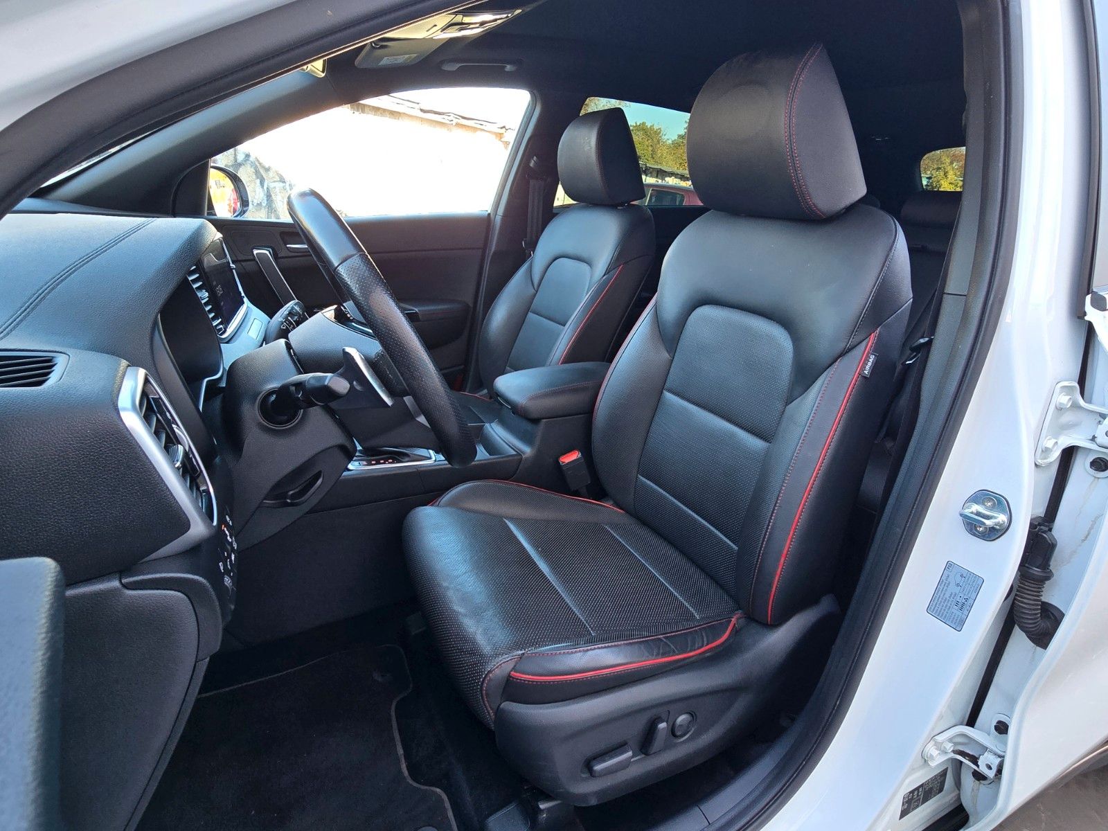 Fahrzeugabbildung Kia SPORTAGE D2.0 185 48V AWD AT8 GTL GD TEC AHK