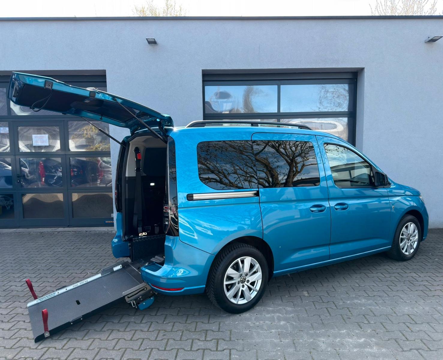 Volkswagen LED*CAM*PDC* Behindertengerecht Rollstuhlrampe