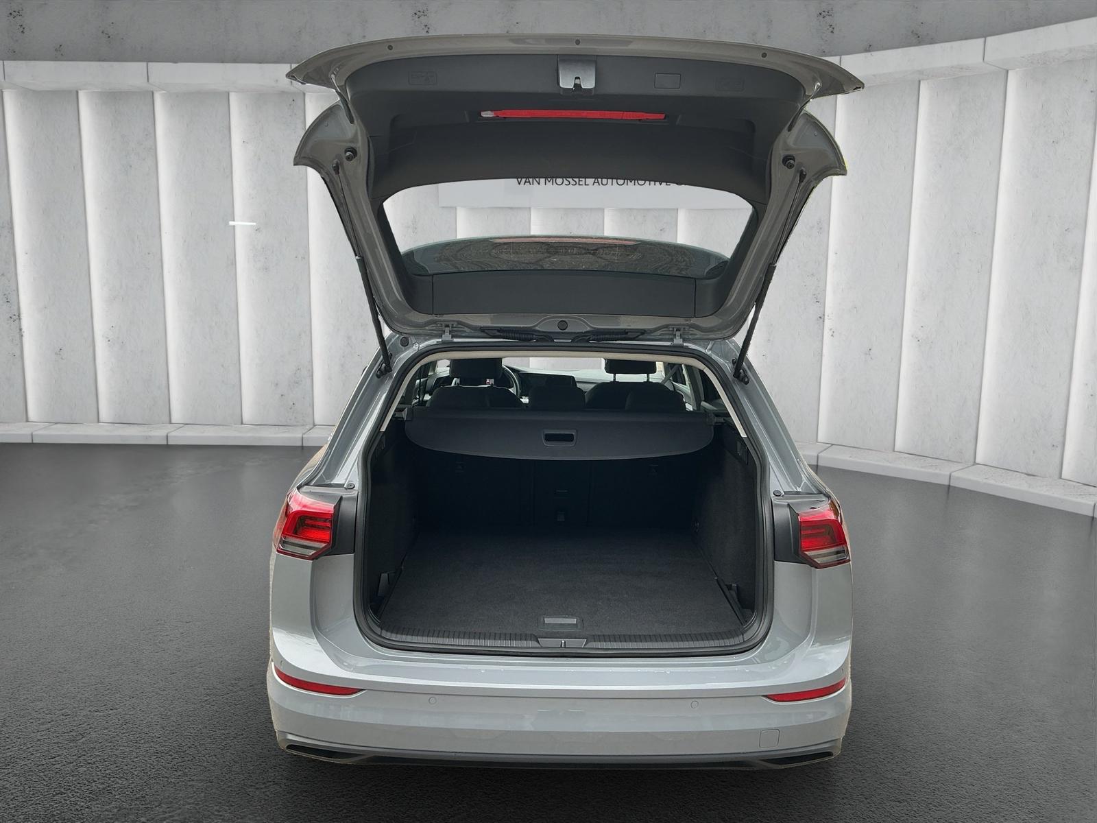 Volkswagen Golf VIII 1.0 eTSI Life OPF, миниатюра 18