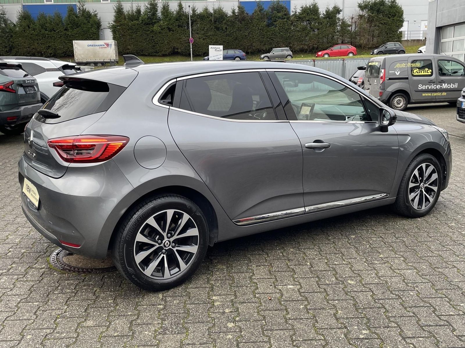 Fahrzeugabbildung Renault Clio TECHNO TCE 140