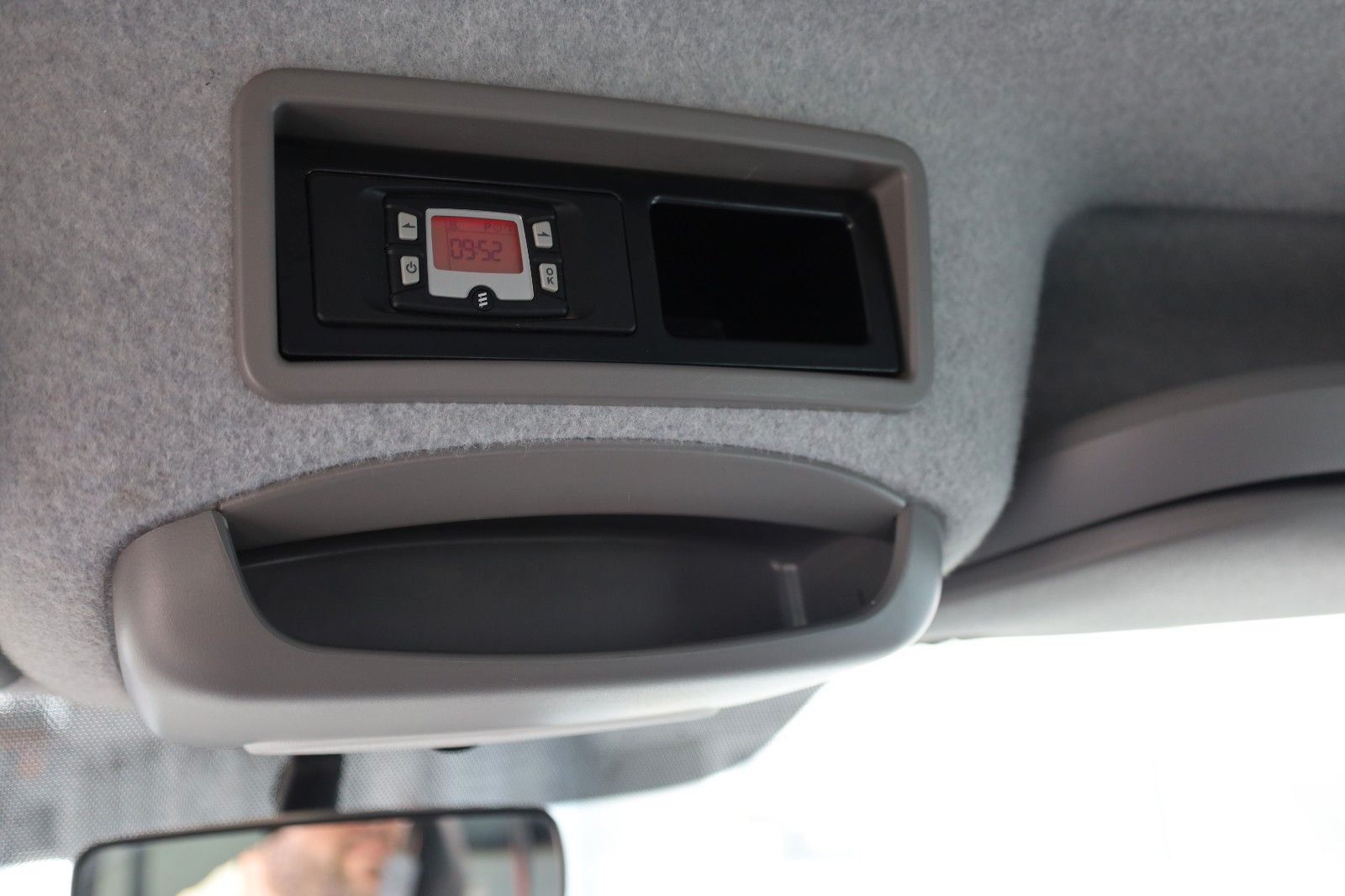 Fahrzeugabbildung Volkswagen Crafter Pritsche 35 mittel L2 Doppelkabine Klima