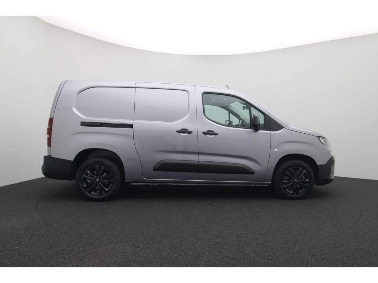 Fahrzeugabbildung Fiat Doblo Kastenwagen XL 1.5 Diesel 96 kW