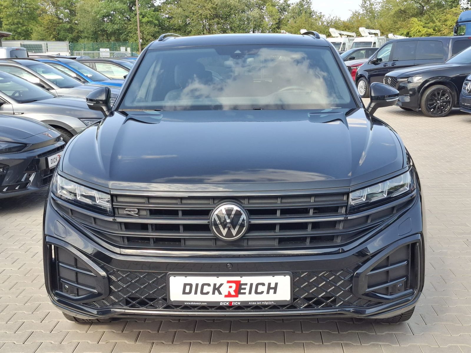 Fahrzeugabbildung Volkswagen Touareg 3.0TDI 4M R-Line VOLL Black 22" UPE 114T